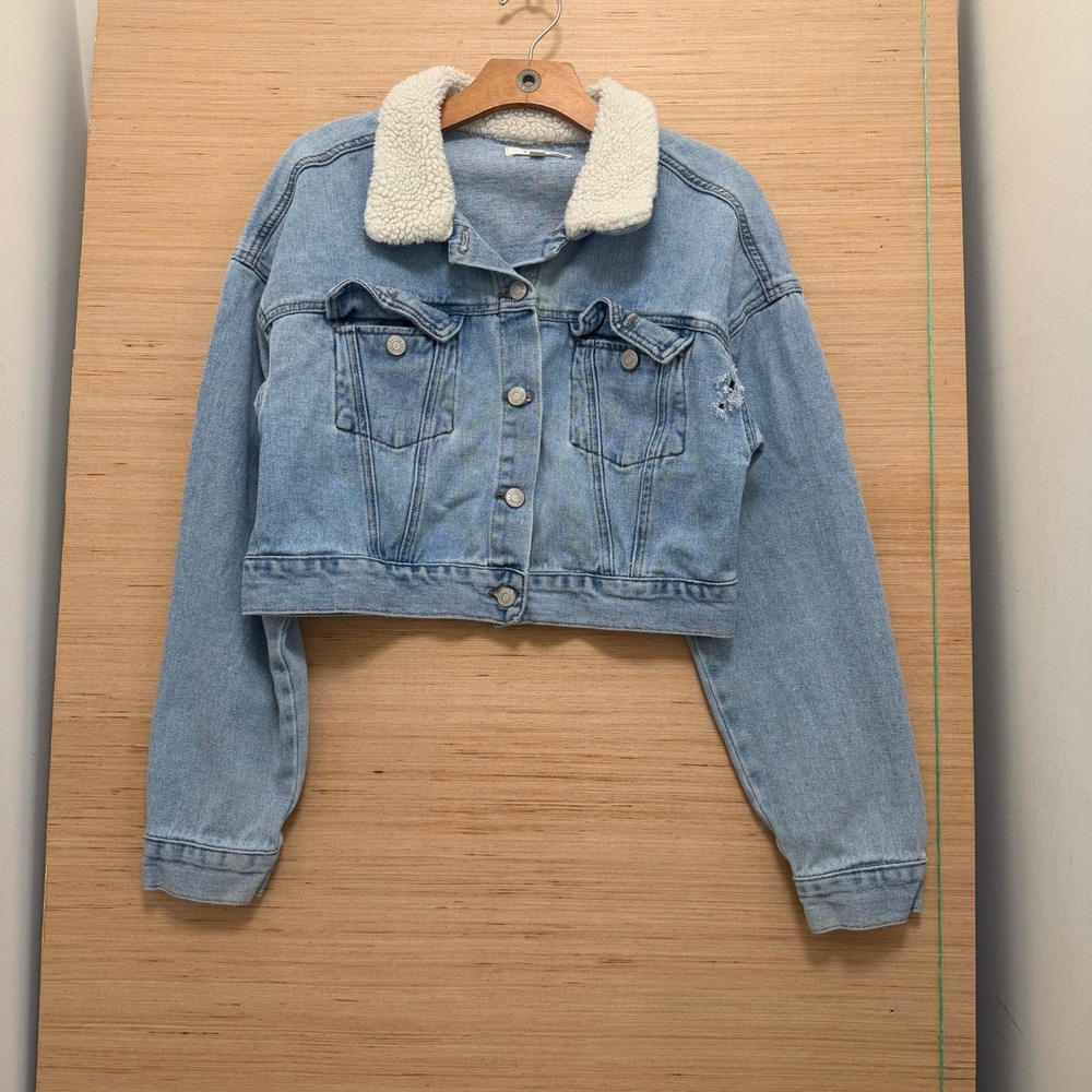 PacSun Womens Small Light Wash Distressed Cropped Denim Jacket Sherpa Collar